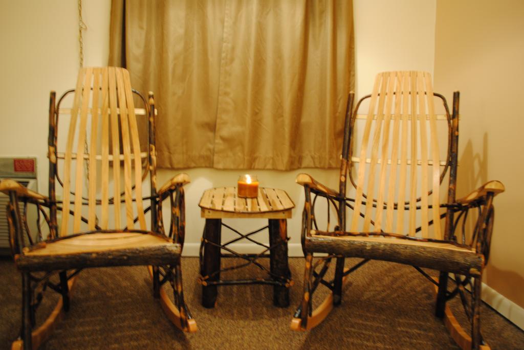 Camp Inn Lodge Oscoda Quarto foto